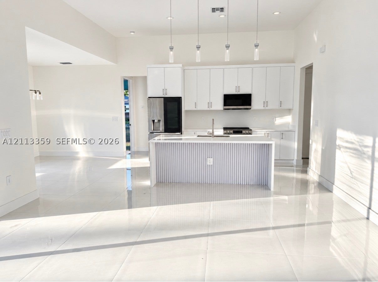1219 EDISON AVE