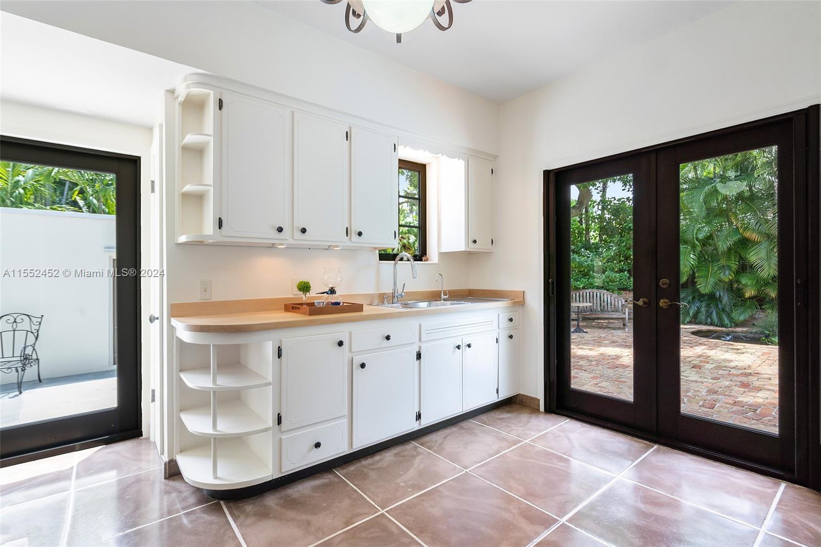 BAYSHORE UNIT NO 3 - Residential