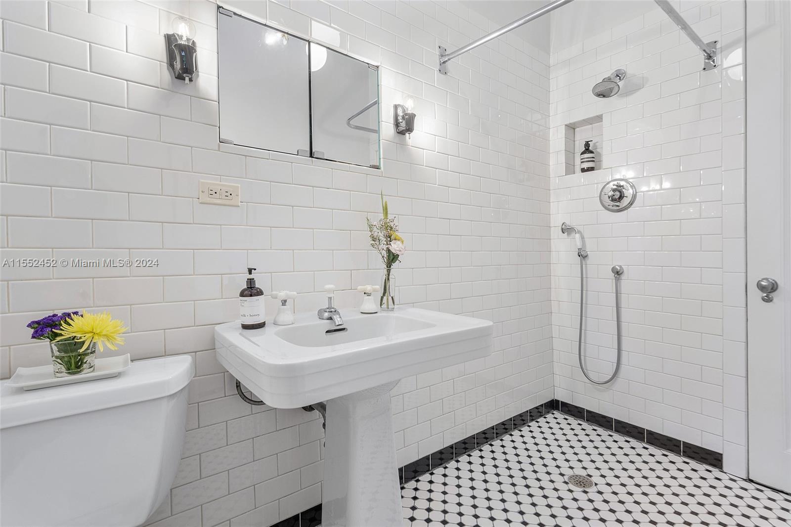 BAYSHORE UNIT NO 3 - Residential