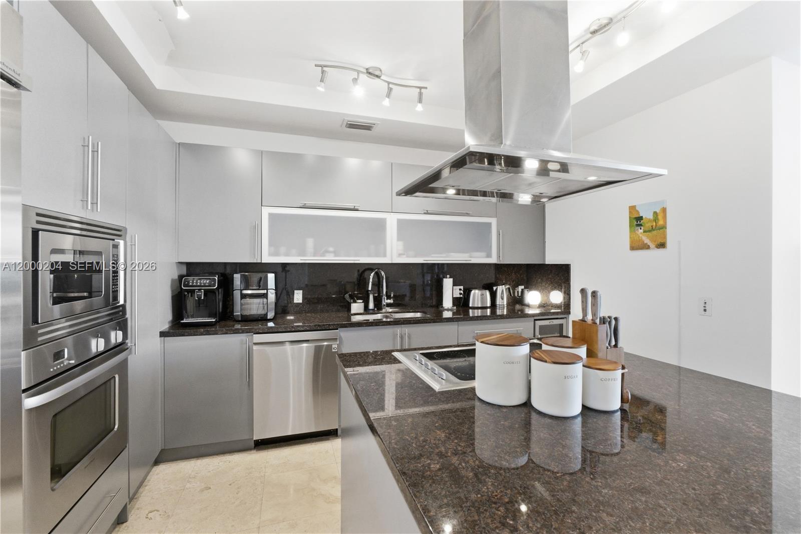 RESIDENCES AT RIVERWALK C - Residential