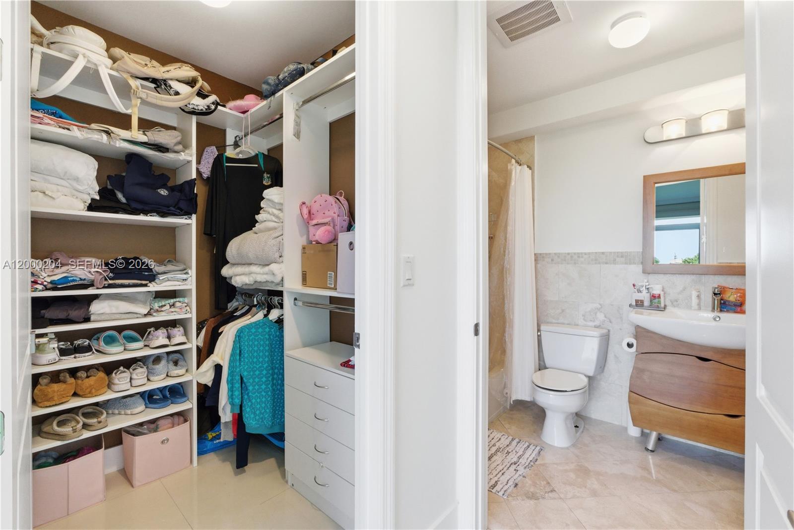 RESIDENCES AT RIVERWALK C - Residential