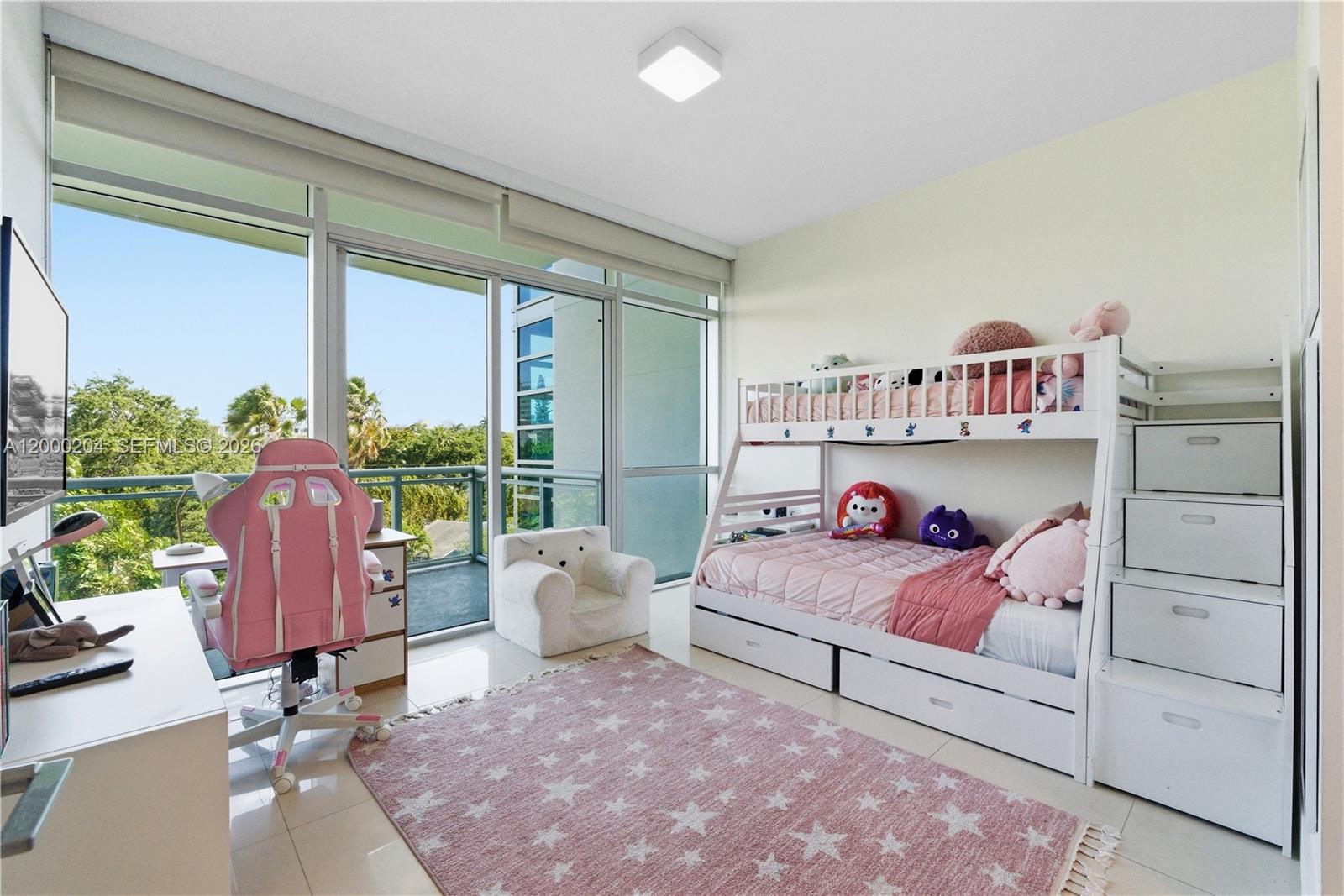 RESIDENCES AT RIVERWALK C - Residential