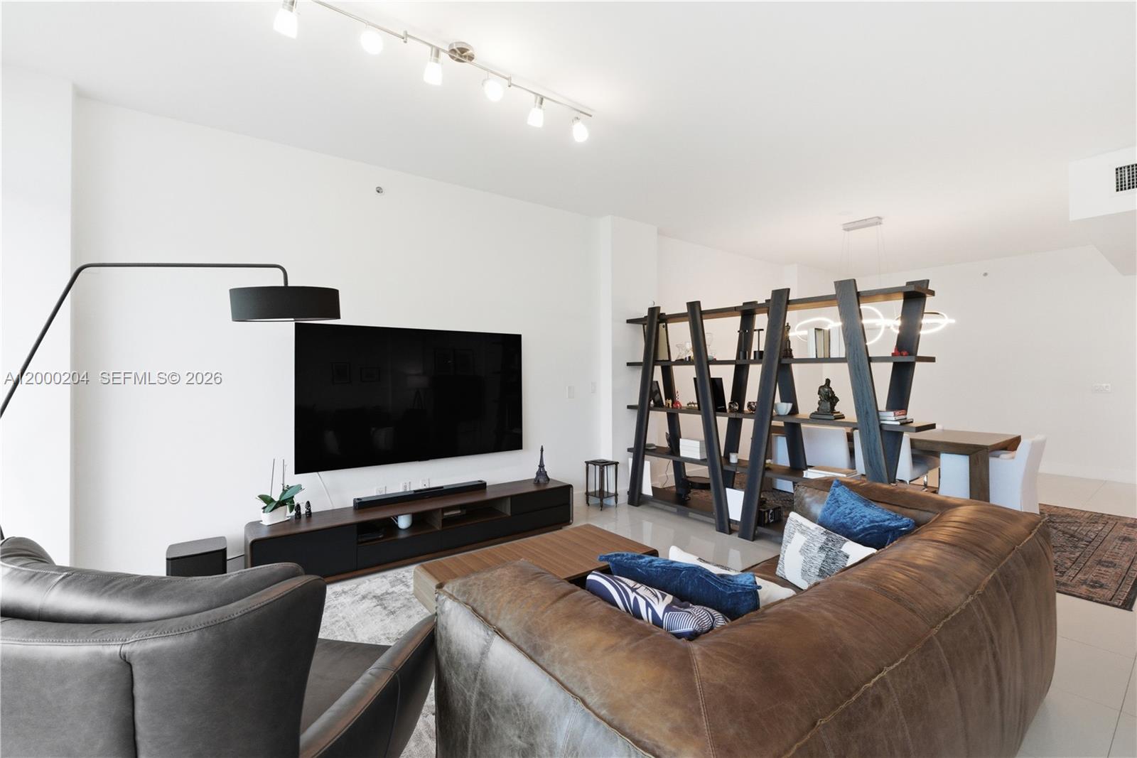 RESIDENCES AT RIVERWALK C - Residential