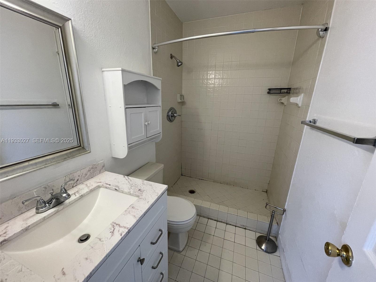 CORAL SPRINGS ESTATE TOWN - Residential Lease