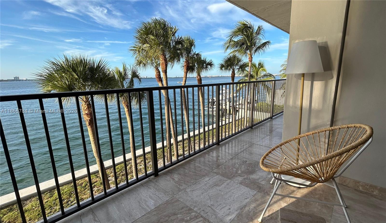 VENETIAN ISLE CONDO - Residential