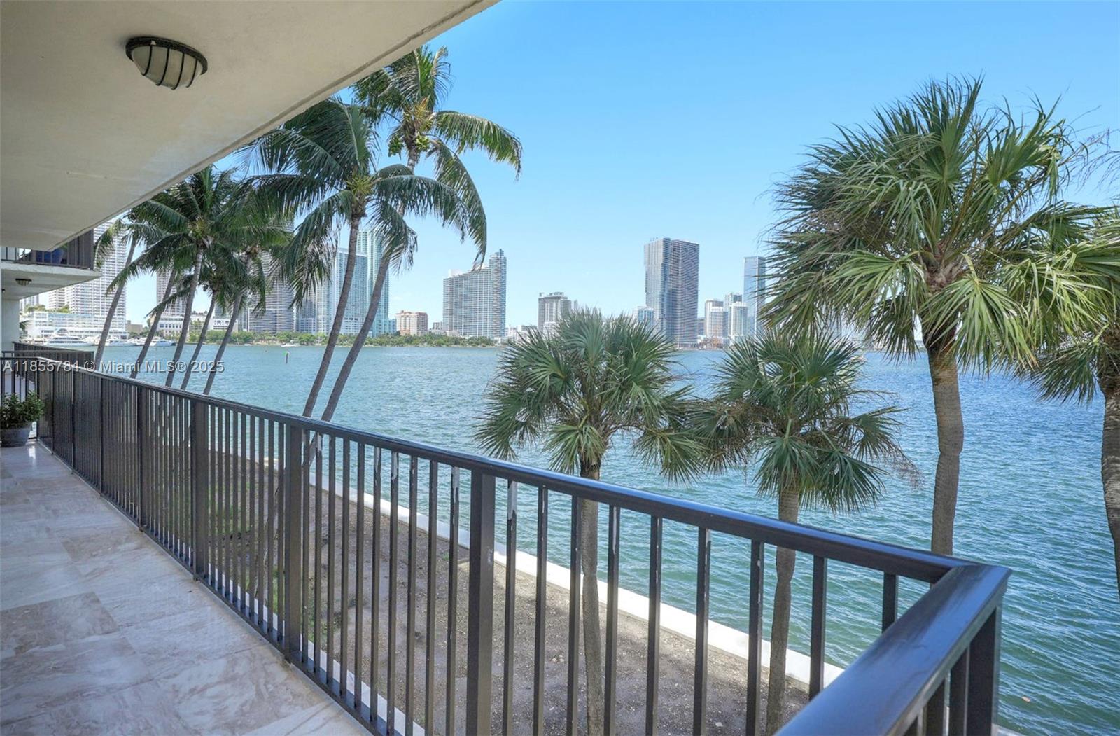 VENETIAN ISLE CONDO - Residential