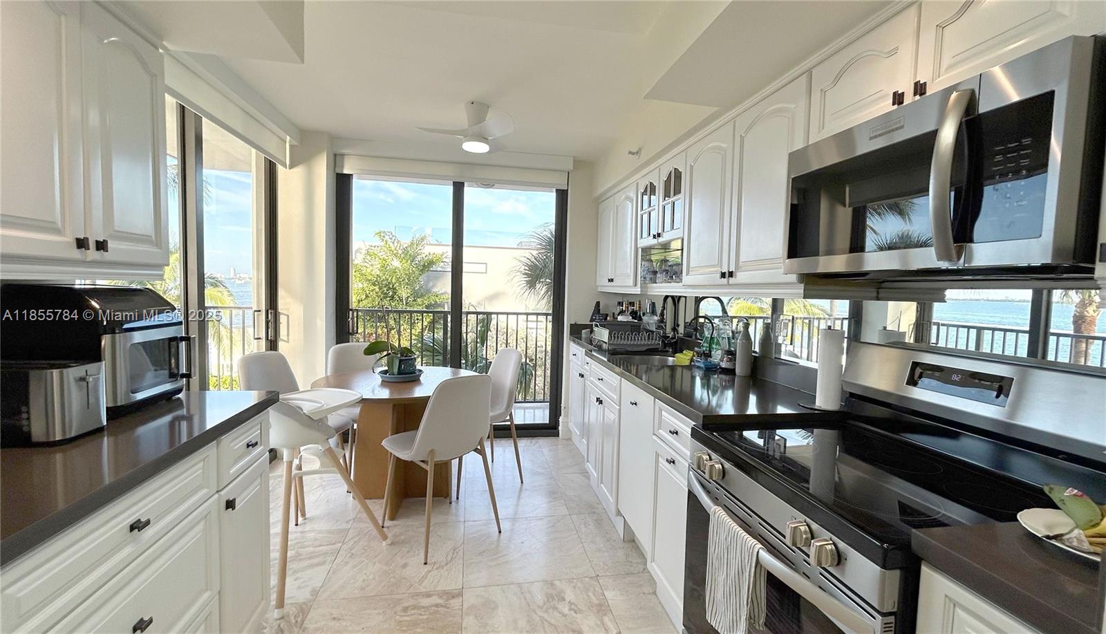 801 N Venetian Dr 201