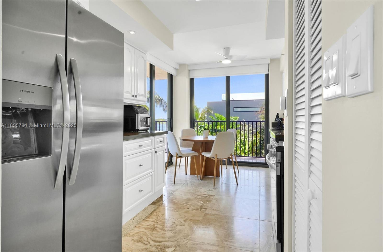 VENETIAN ISLE CONDO - Residential