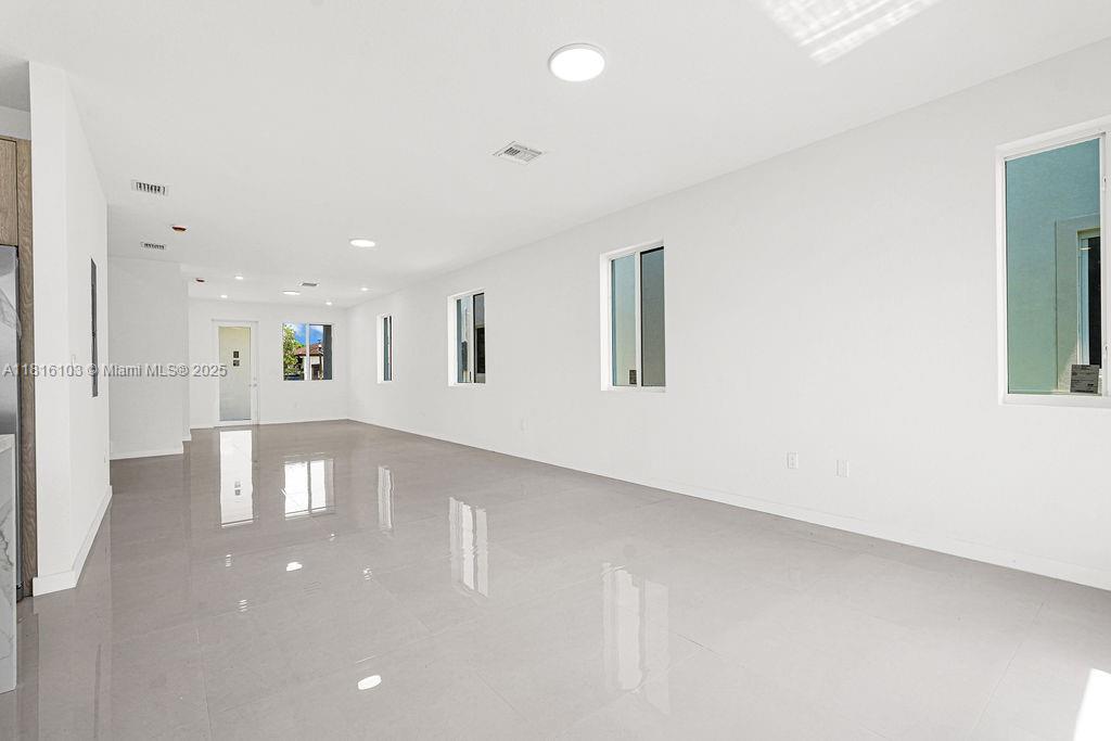 CHLOES ESTATES - Residential