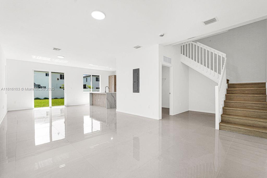 CHLOES ESTATES - Residential