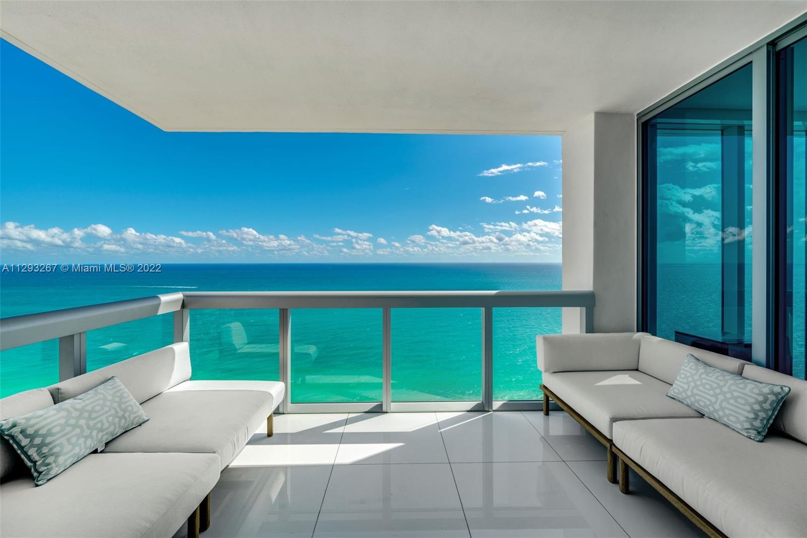 NORTH CARILLON BEACH COND - Residential