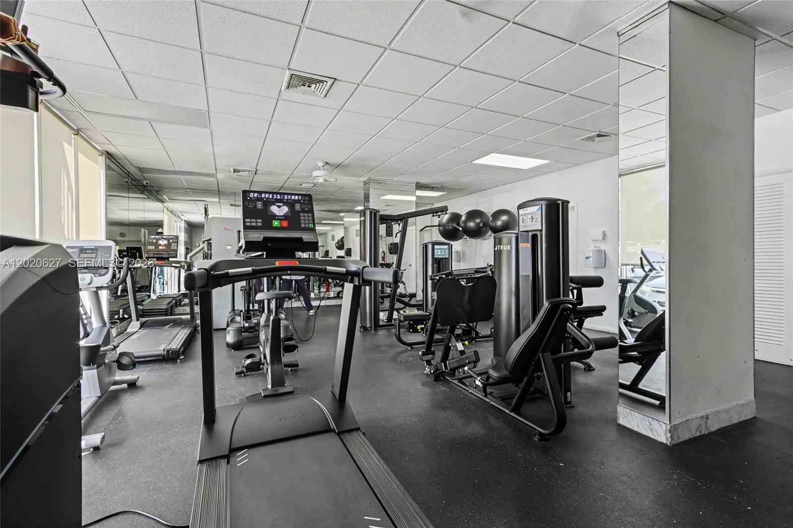 BAYVIEW TOWERS CONDO SOUT - Residential