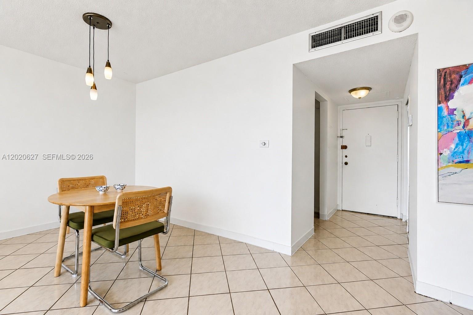 BAYVIEW TOWERS CONDO SOUT - Residential