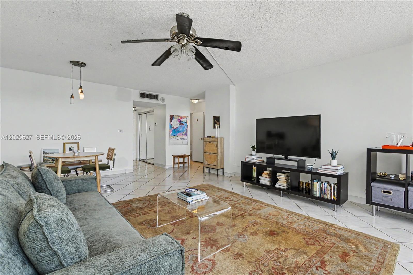 BAYVIEW TOWERS CONDO SOUT - Residential