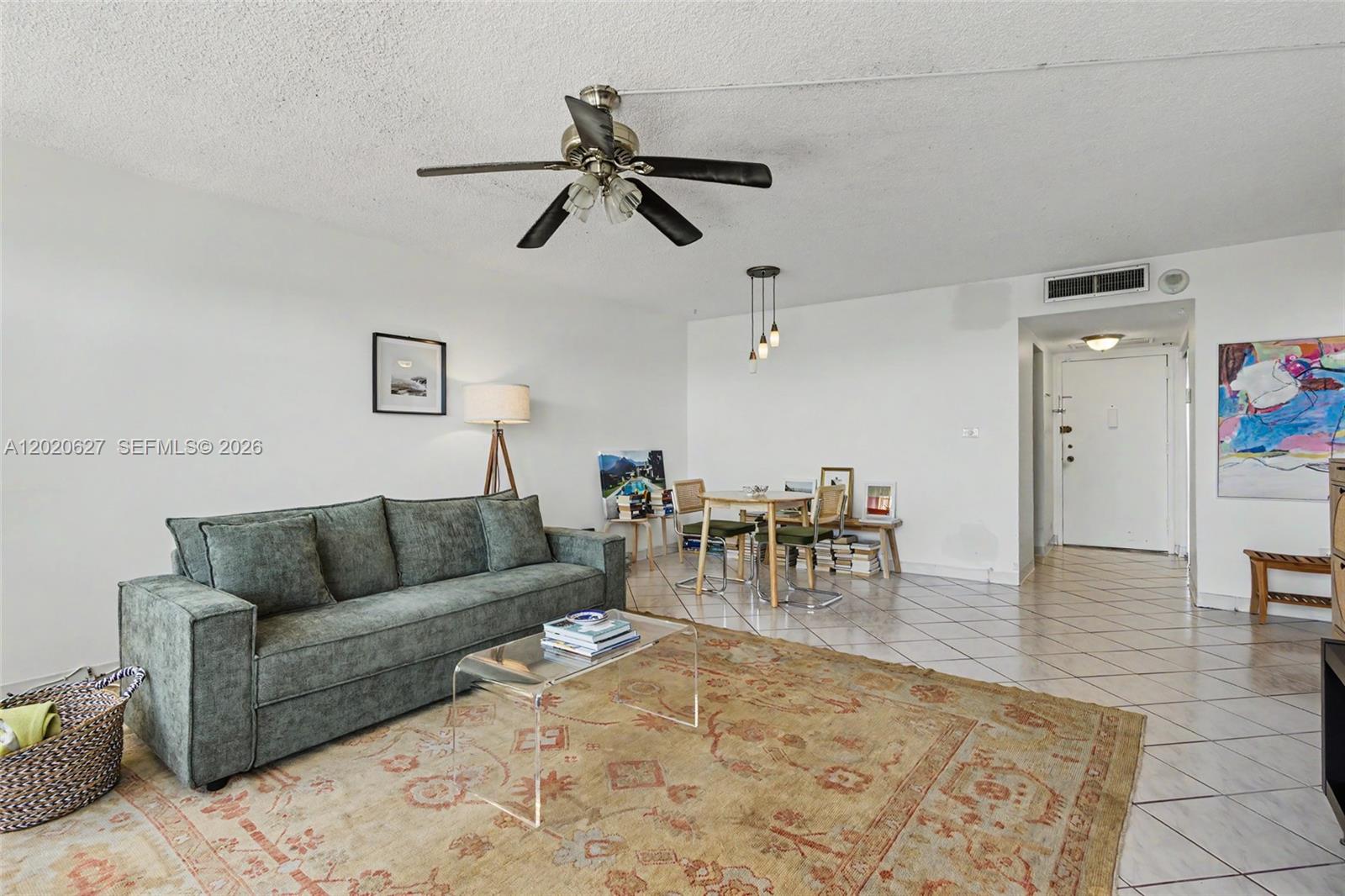 BAYVIEW TOWERS CONDO SOUT - Residential