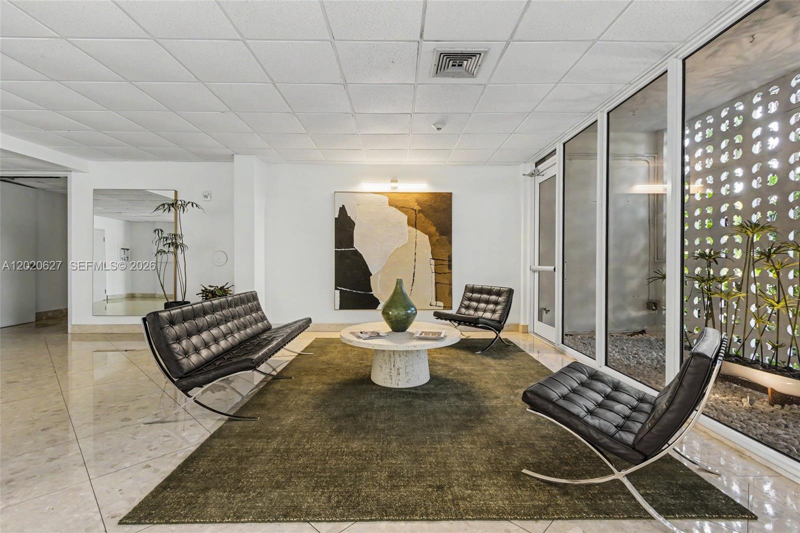 BAYVIEW TOWERS CONDO SOUT - Residential