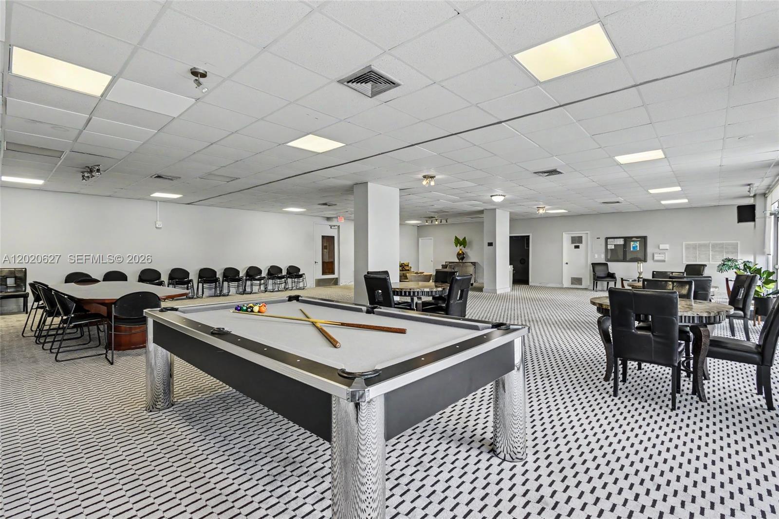 BAYVIEW TOWERS CONDO SOUT - Residential
