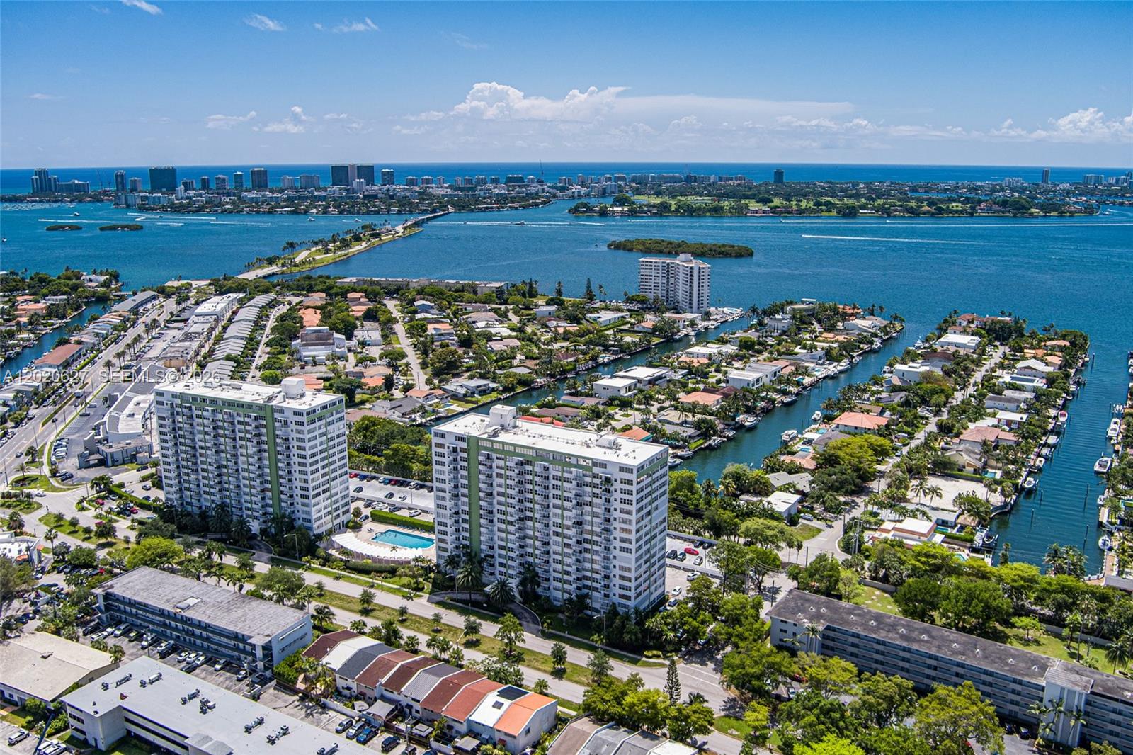BAYVIEW TOWERS CONDO SOUT - Residential