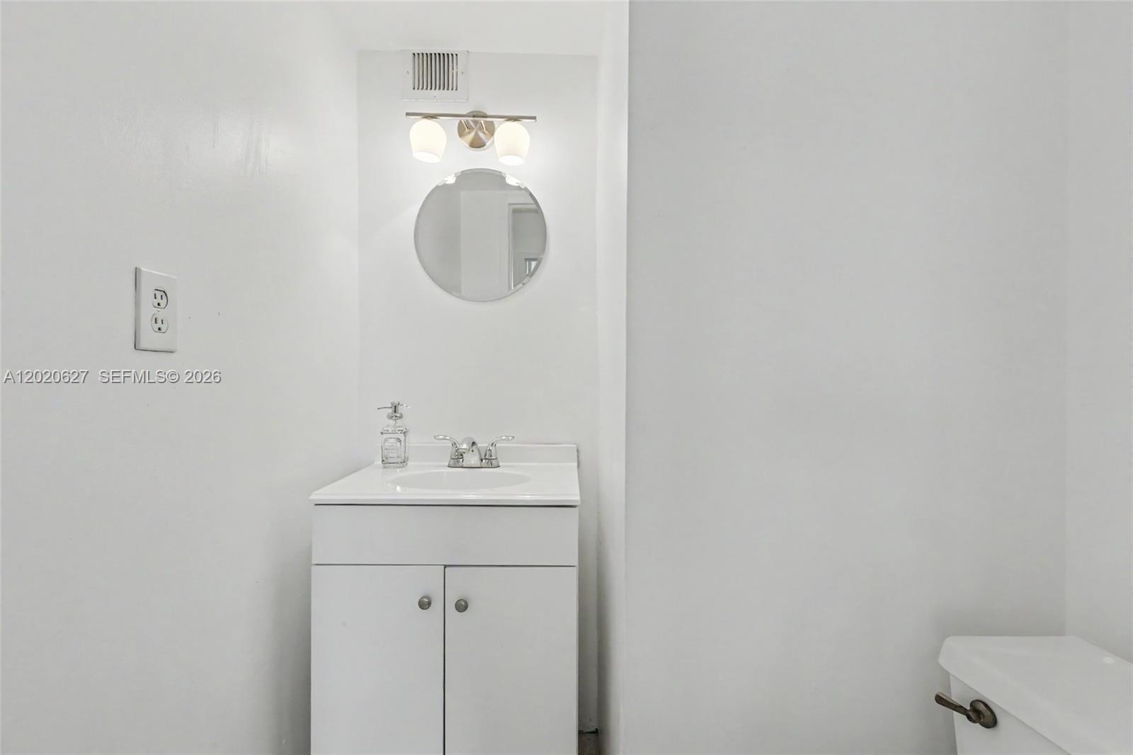 BAYVIEW TOWERS CONDO SOUT - Residential
