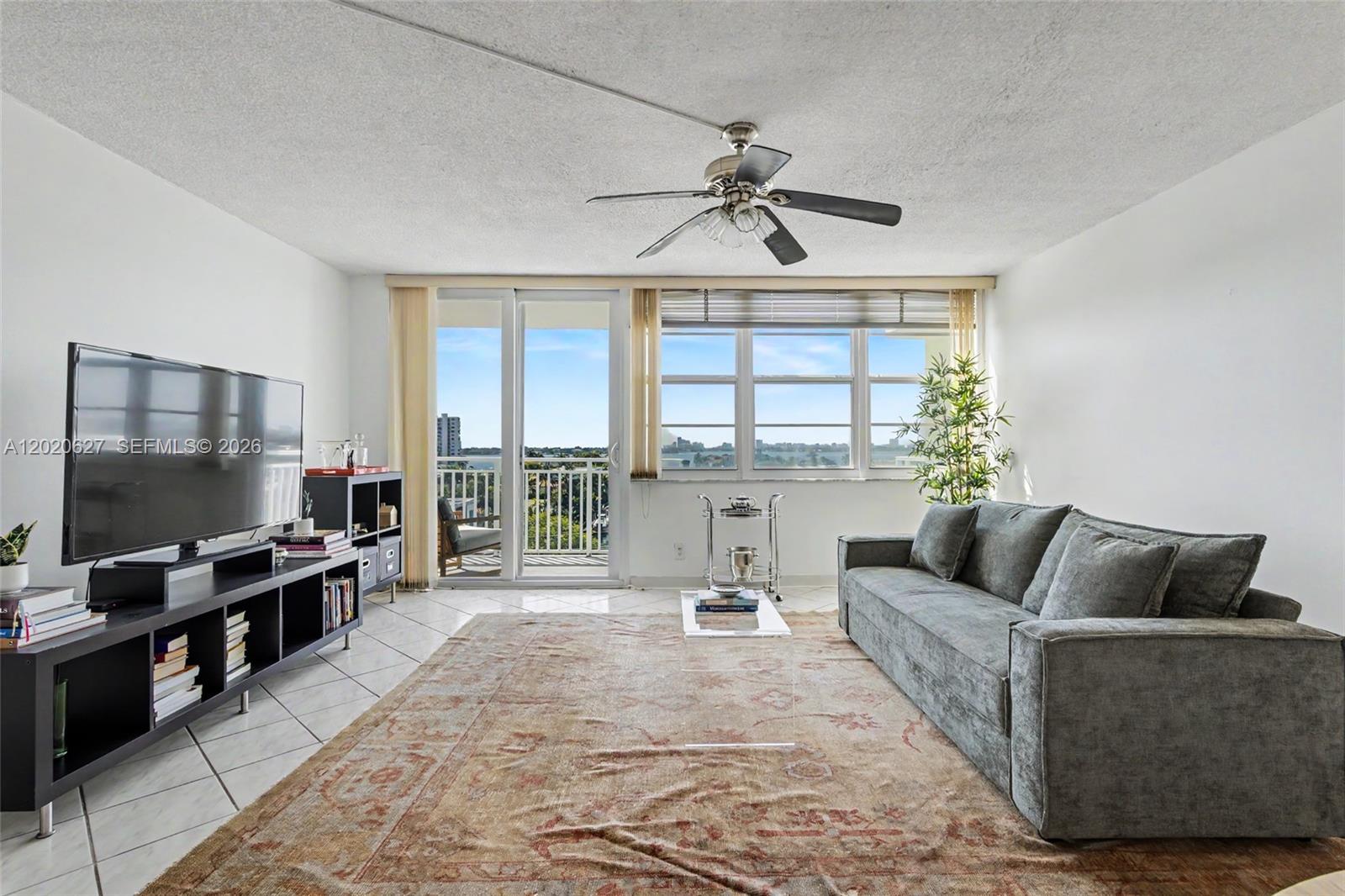 BAYVIEW TOWERS CONDO SOUT - Residential