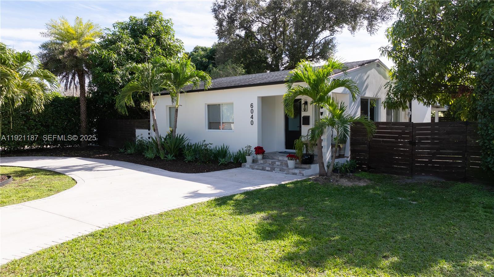 CORAL WAY PK SEC D - Residential