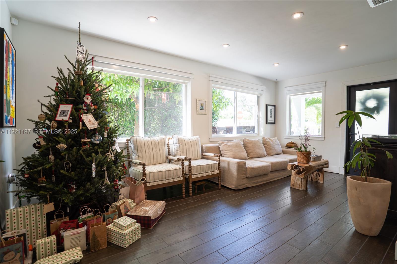 CORAL WAY PK SEC D - Residential