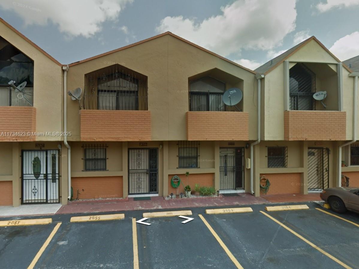 Property for Sale at 2653 W 52nd Pl 104, Hialeah, Miami-Dade County, Florida - Bedrooms: 2 
Bathrooms: 2  - $295,000