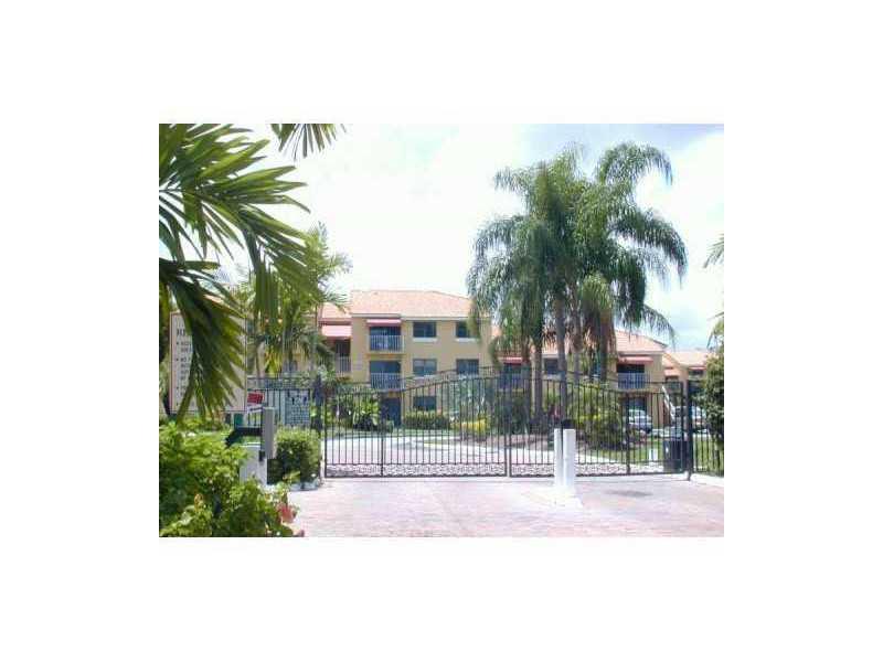 THE COURTS AT KENDALL - Residential Lease