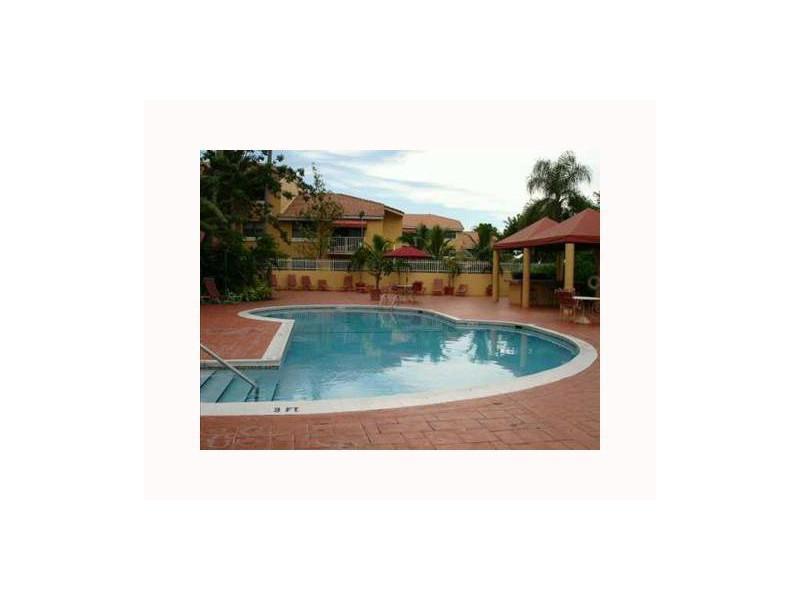 THE COURTS AT KENDALL - Residential Lease