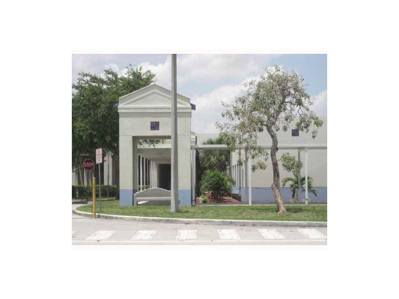 THE COURTS AT KENDALL - Residential Lease