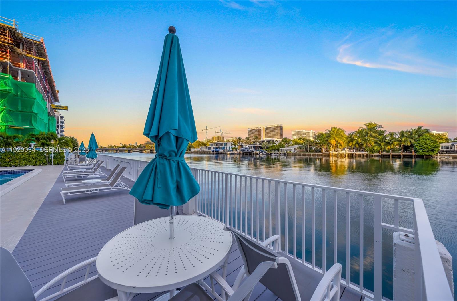 LONDON TOWERS CONDO - Residential