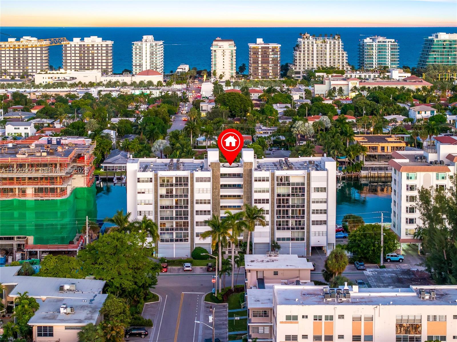 LONDON TOWERS CONDO - Residential