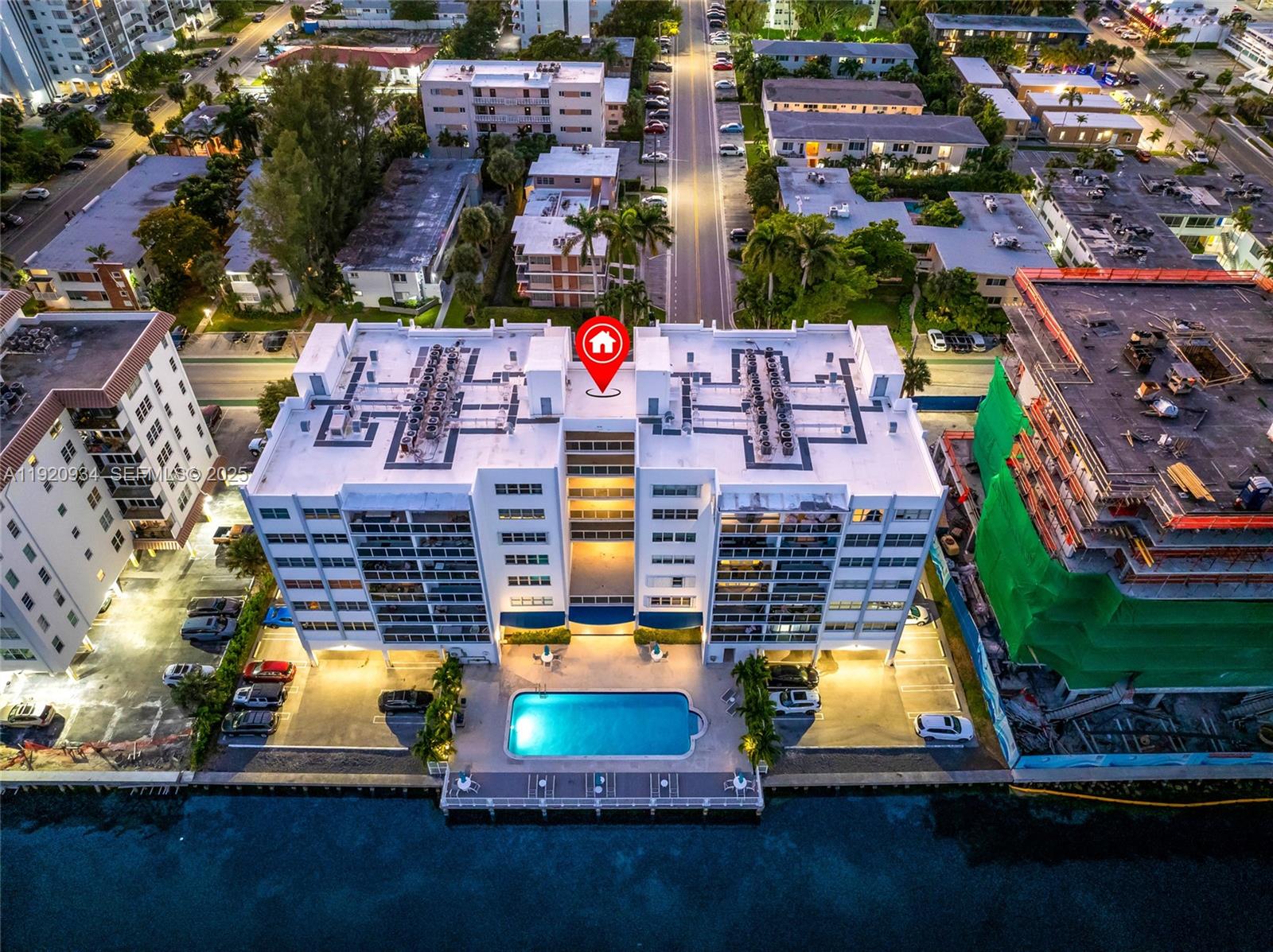 LONDON TOWERS CONDO - Residential