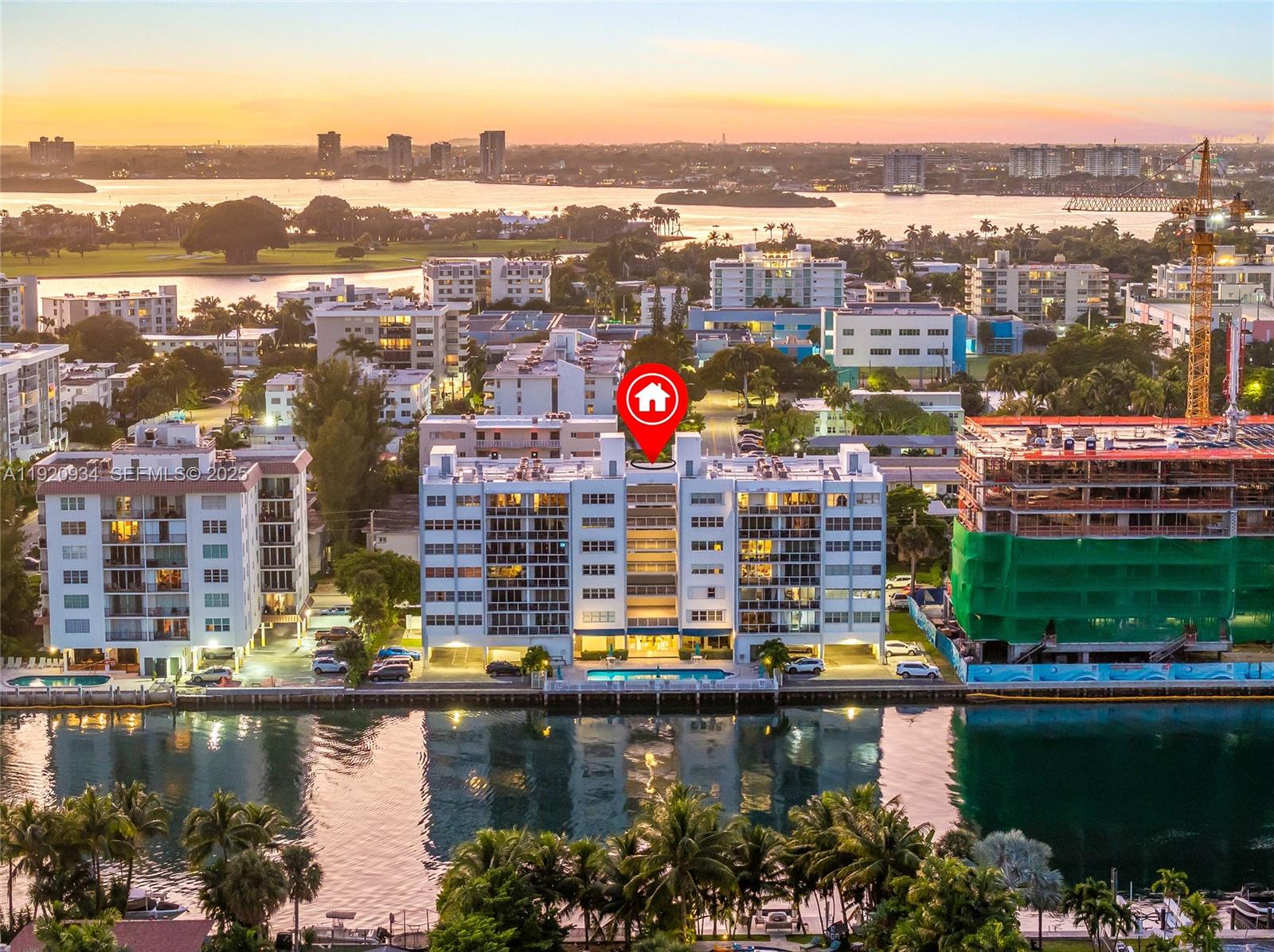 LONDON TOWERS CONDO - Residential