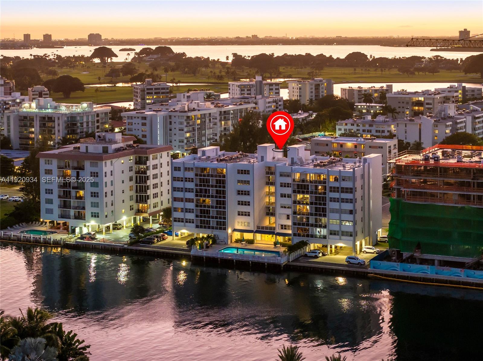 LONDON TOWERS CONDO - Residential