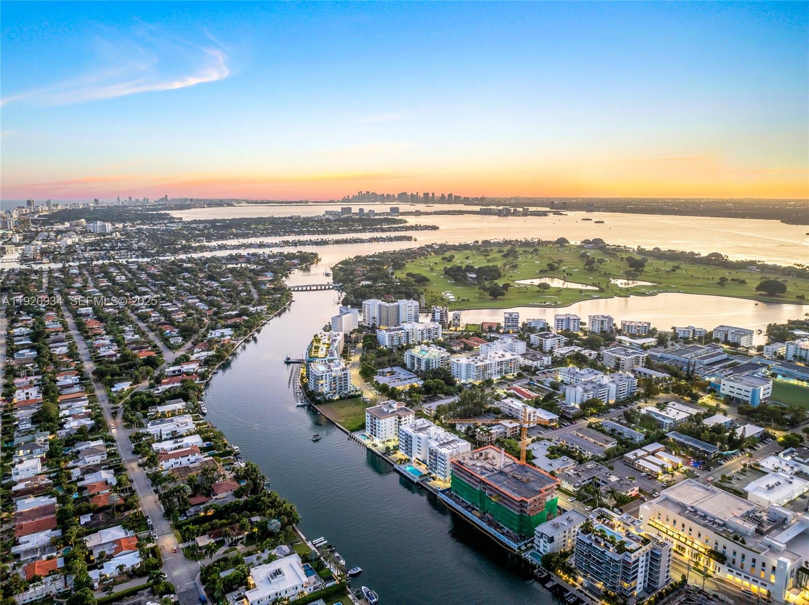 LONDON TOWERS CONDO - Residential