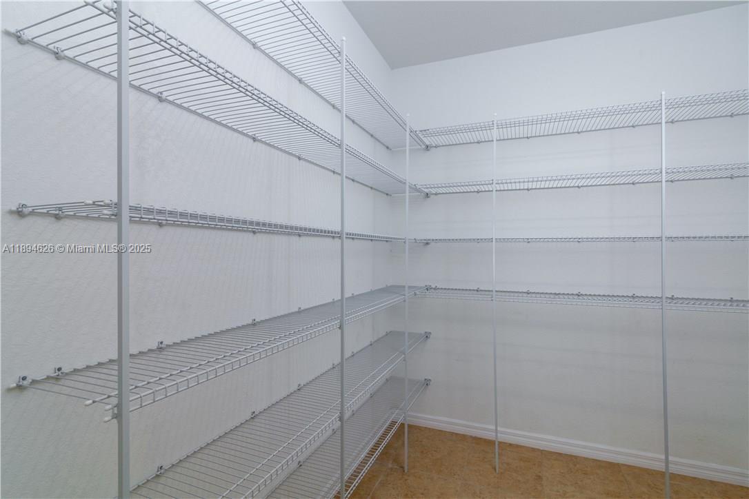 DAVIE JUNCTION - Residential Lease