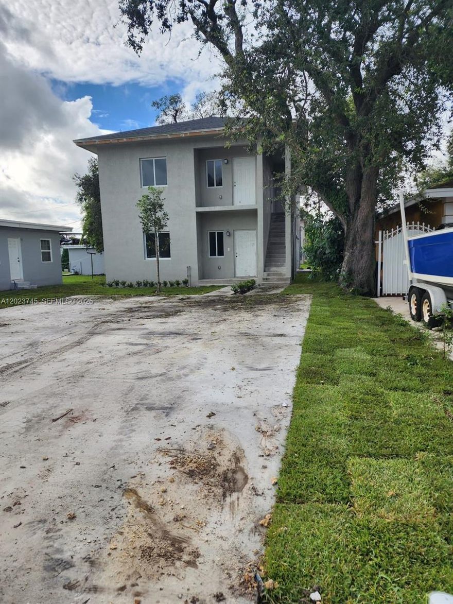 BRAND NEW UNIT BUILT IN 2022. 5 BED 2 BATH HUGE 2ND FLOOR UNIT WITH BALCONY. NO YARD. ALL TILED. GREAT NEIGHBORHOOD CLOSE TO WYNWOOD, DESIGN DISTRICT AND AIRPORT. CALL LA