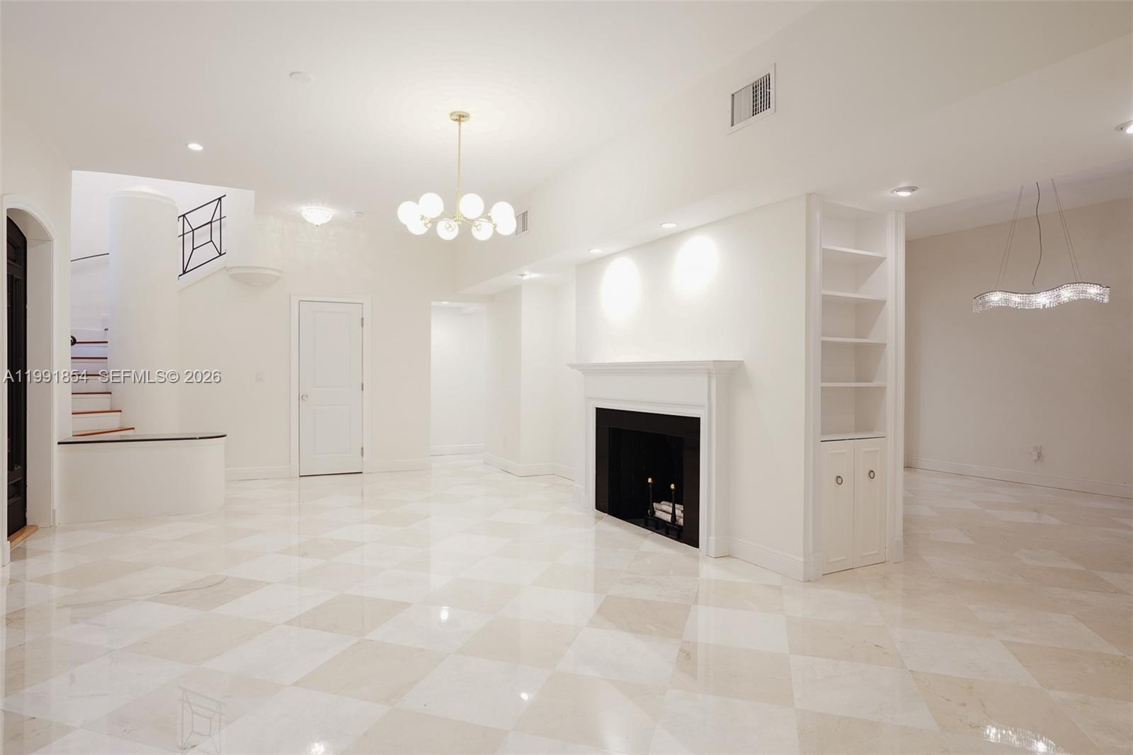 CORAL GABLES C C SEC 3 - Residential