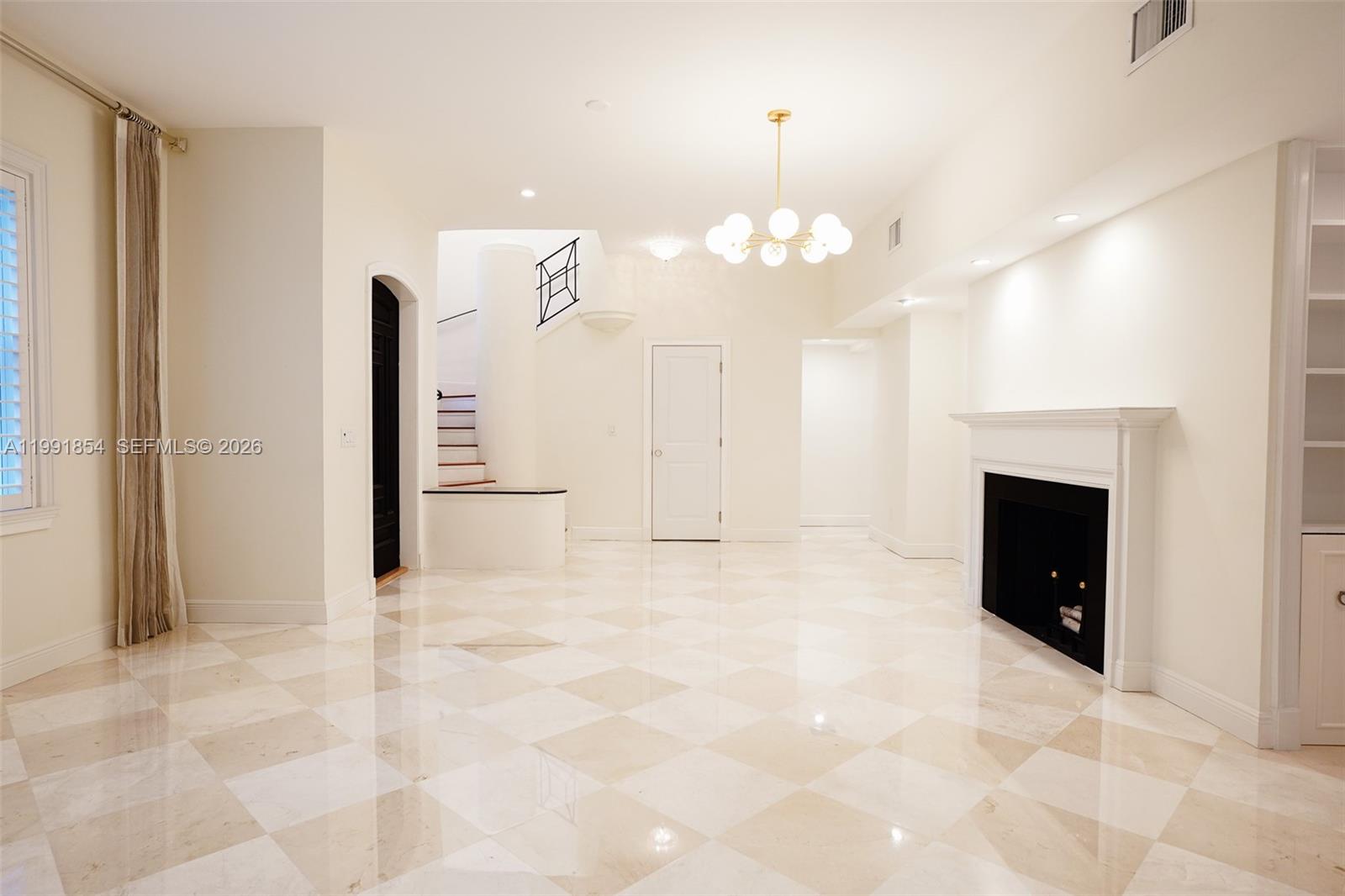 CORAL GABLES C C SEC 3 - Residential