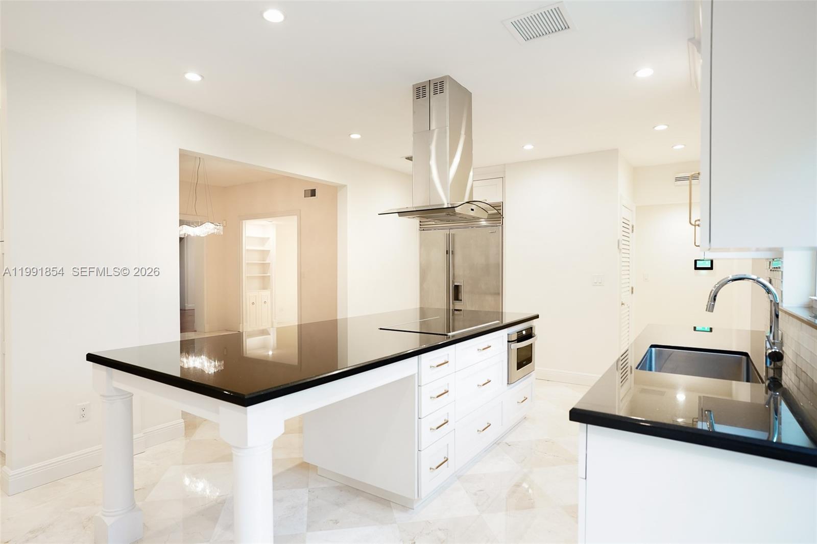 CORAL GABLES C C SEC 3 - Residential