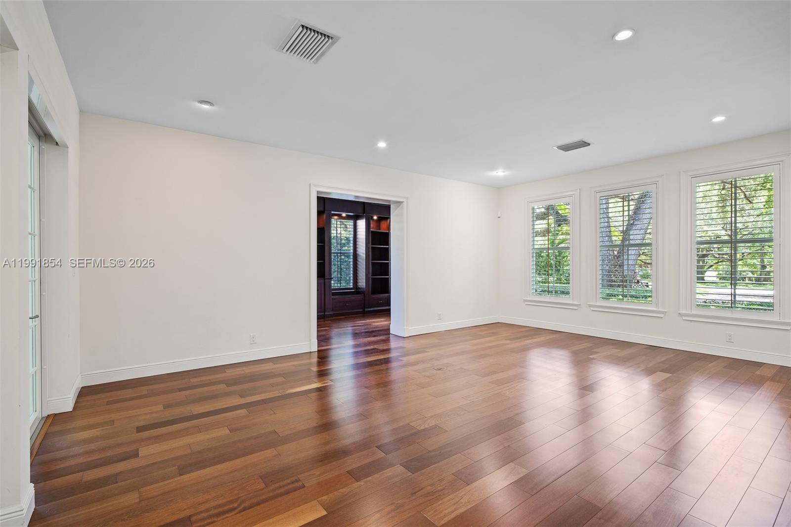 CORAL GABLES C C SEC 3 - Residential