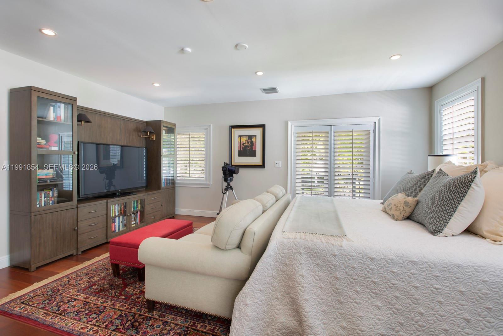 CORAL GABLES C C SEC 3 - Residential