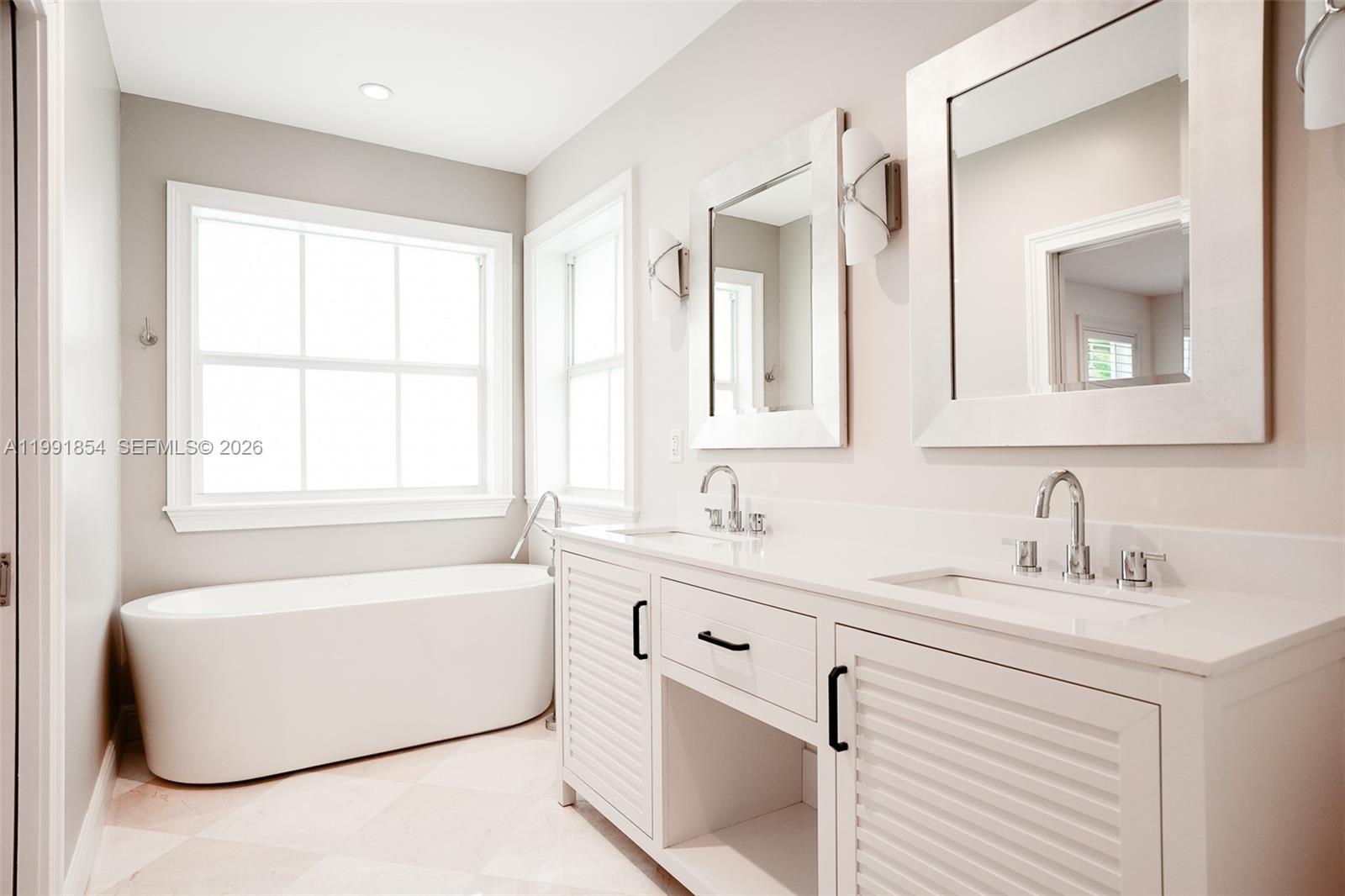 CORAL GABLES C C SEC 3 - Residential