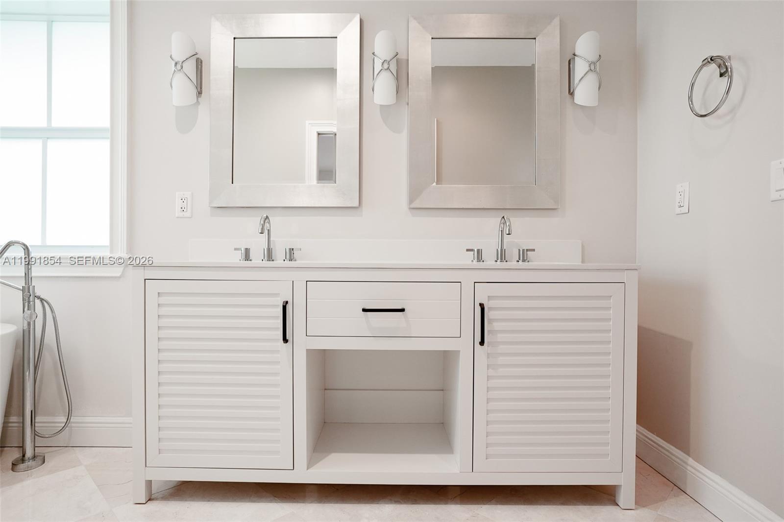 CORAL GABLES C C SEC 3 - Residential