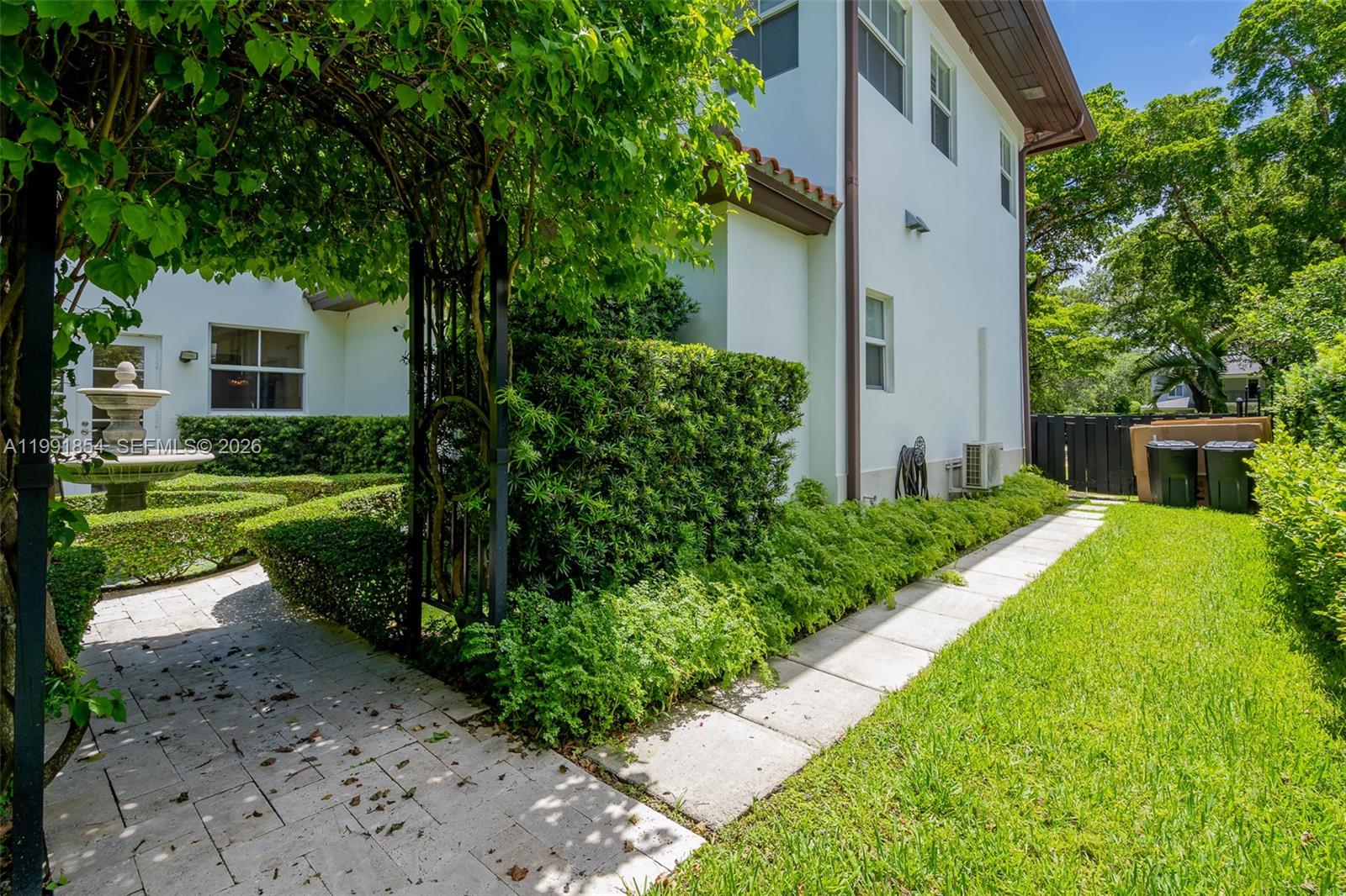 CORAL GABLES C C SEC 3 - Residential