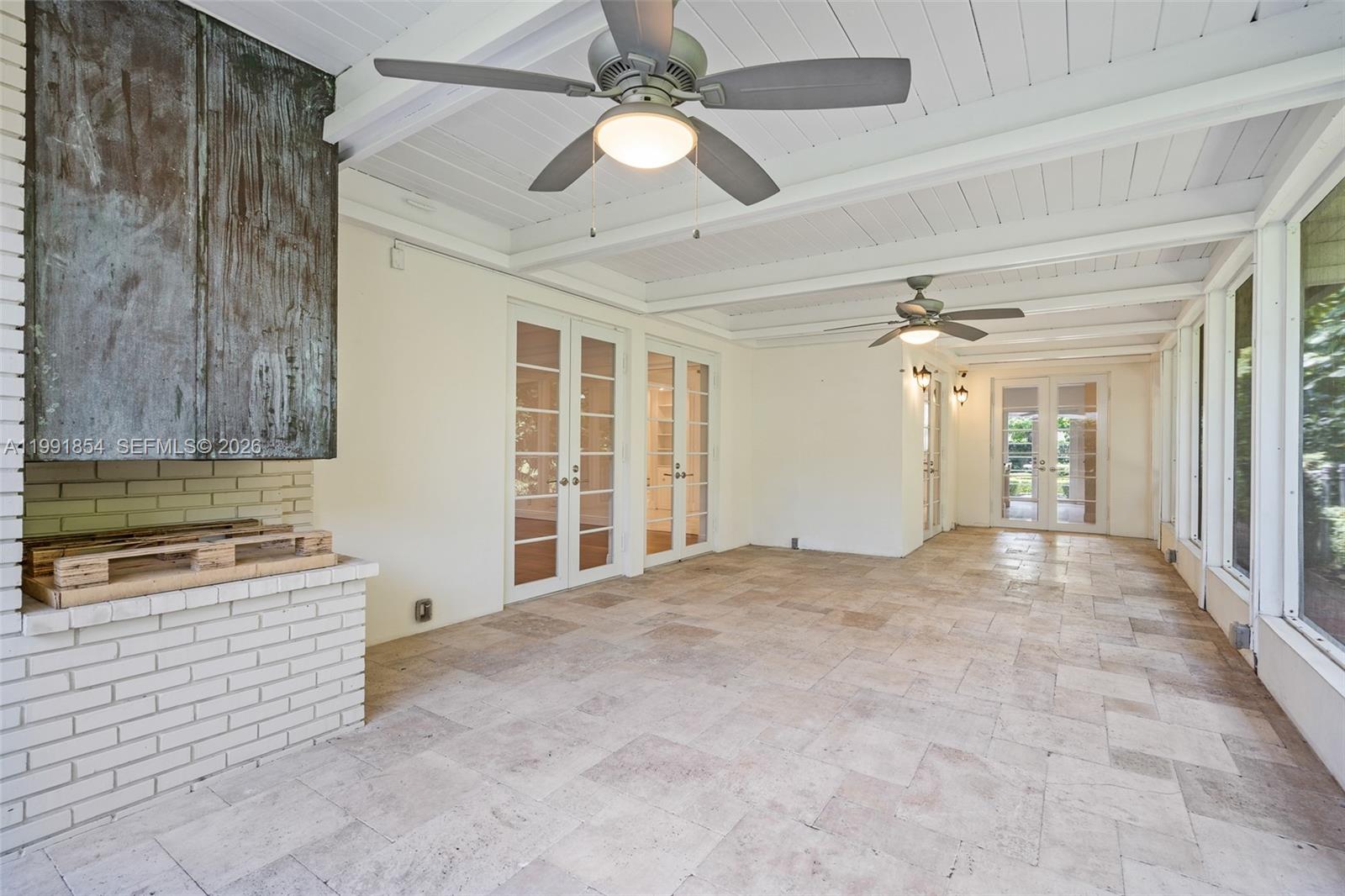 CORAL GABLES C C SEC 3 - Residential