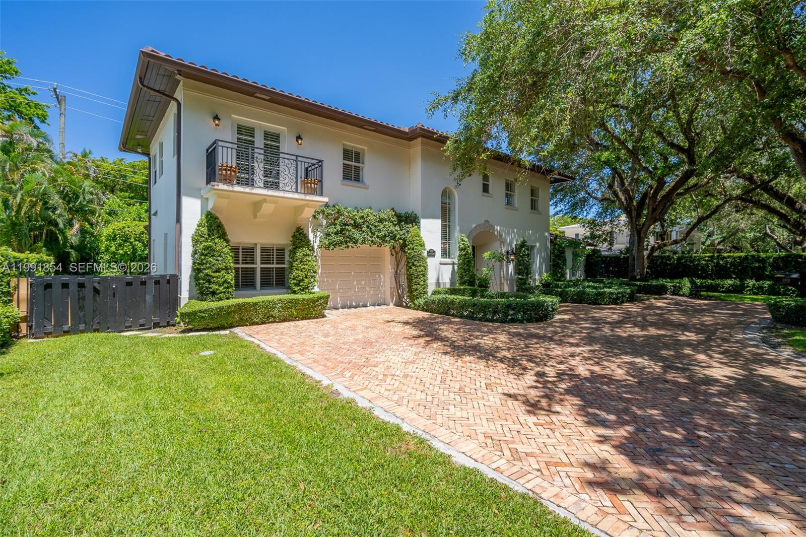 CORAL GABLES C C SEC 3 - Residential