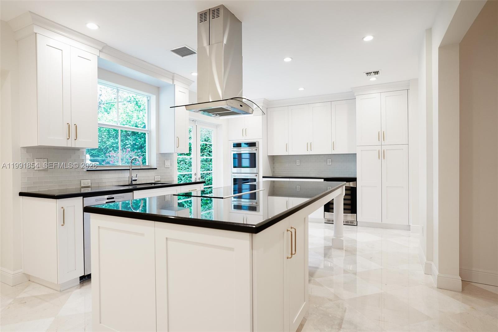 CORAL GABLES C C SEC 3 - Residential