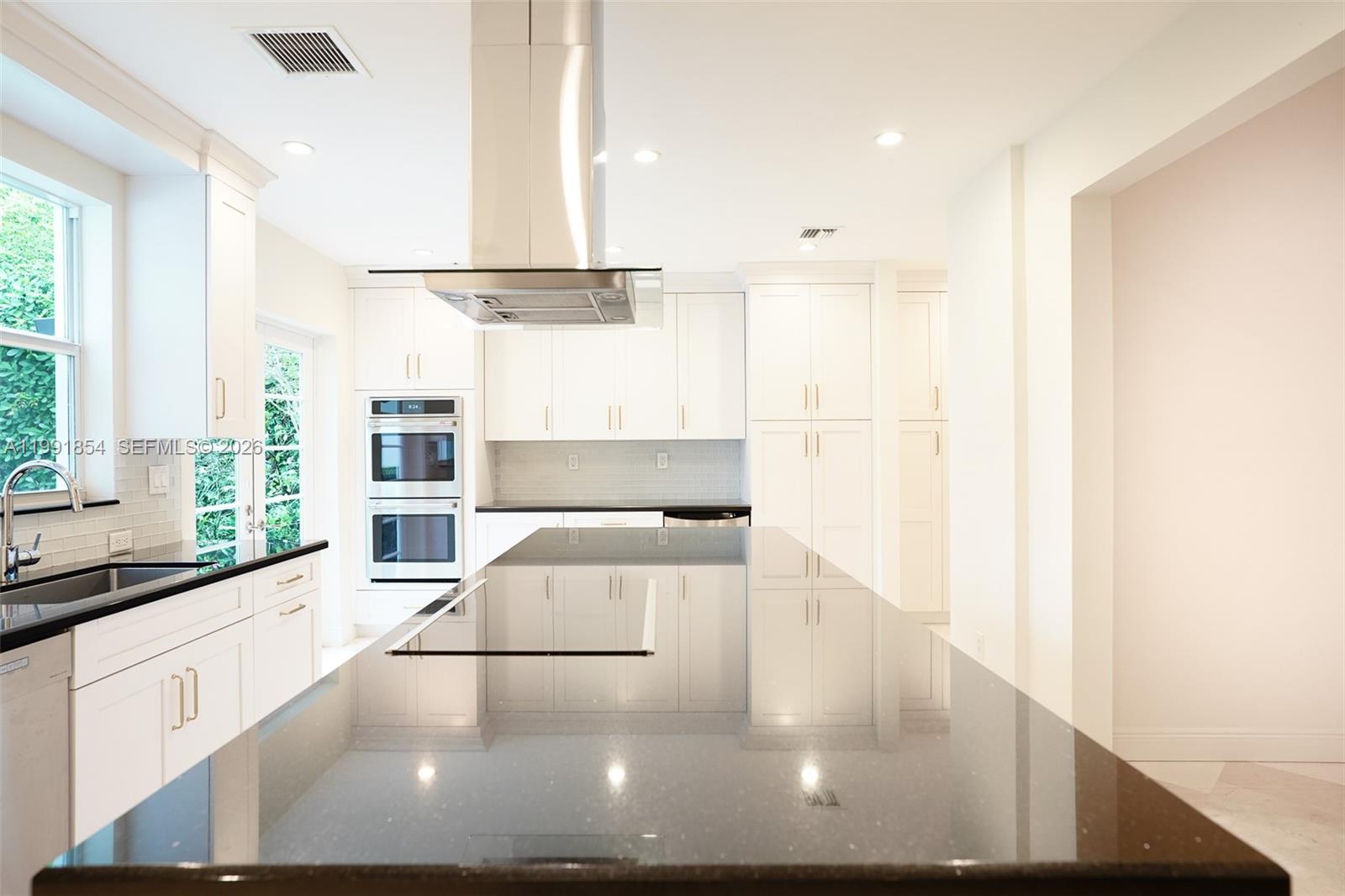 CORAL GABLES C C SEC 3 - Residential